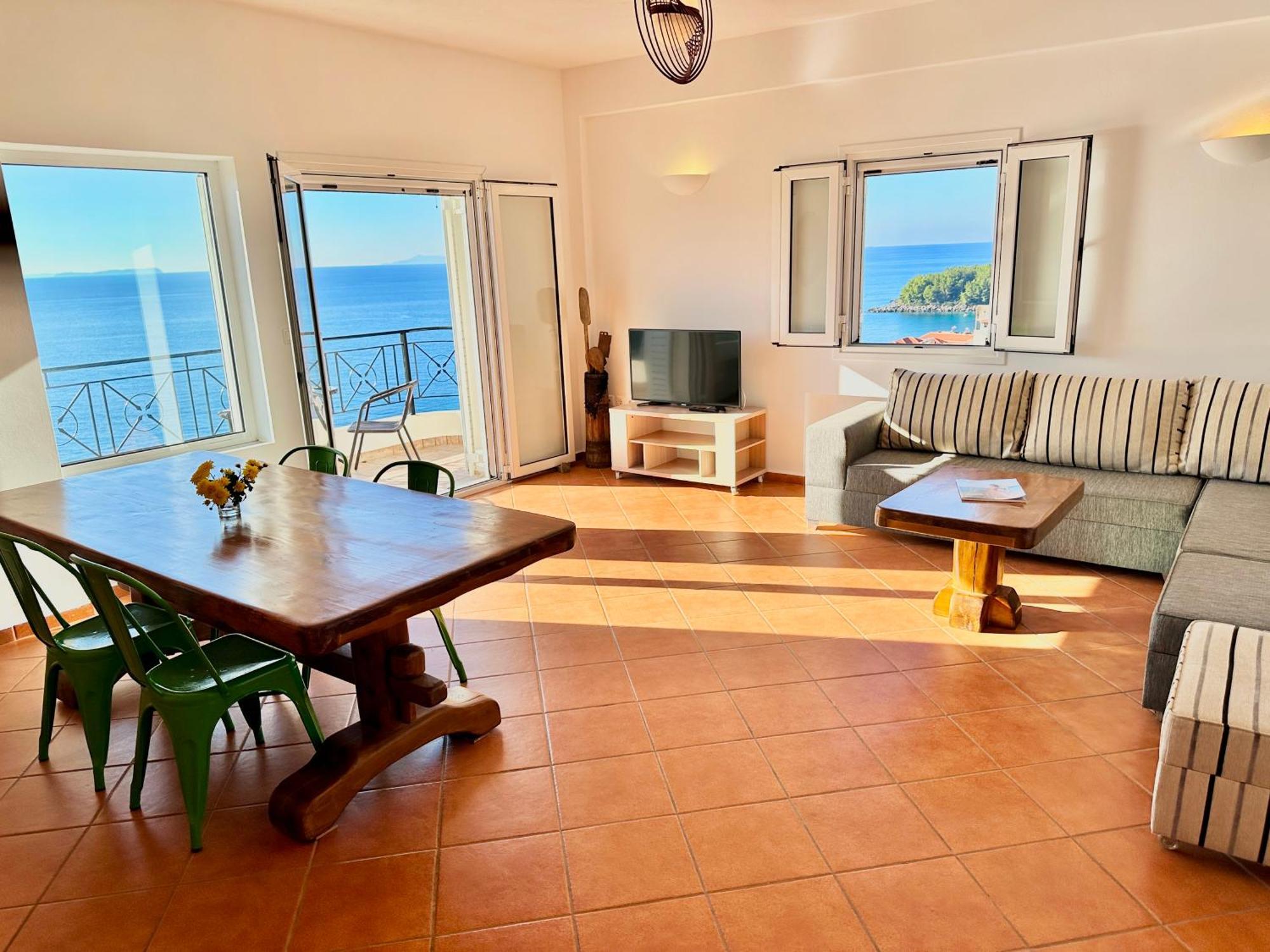 Roumers Himara Exterior photo