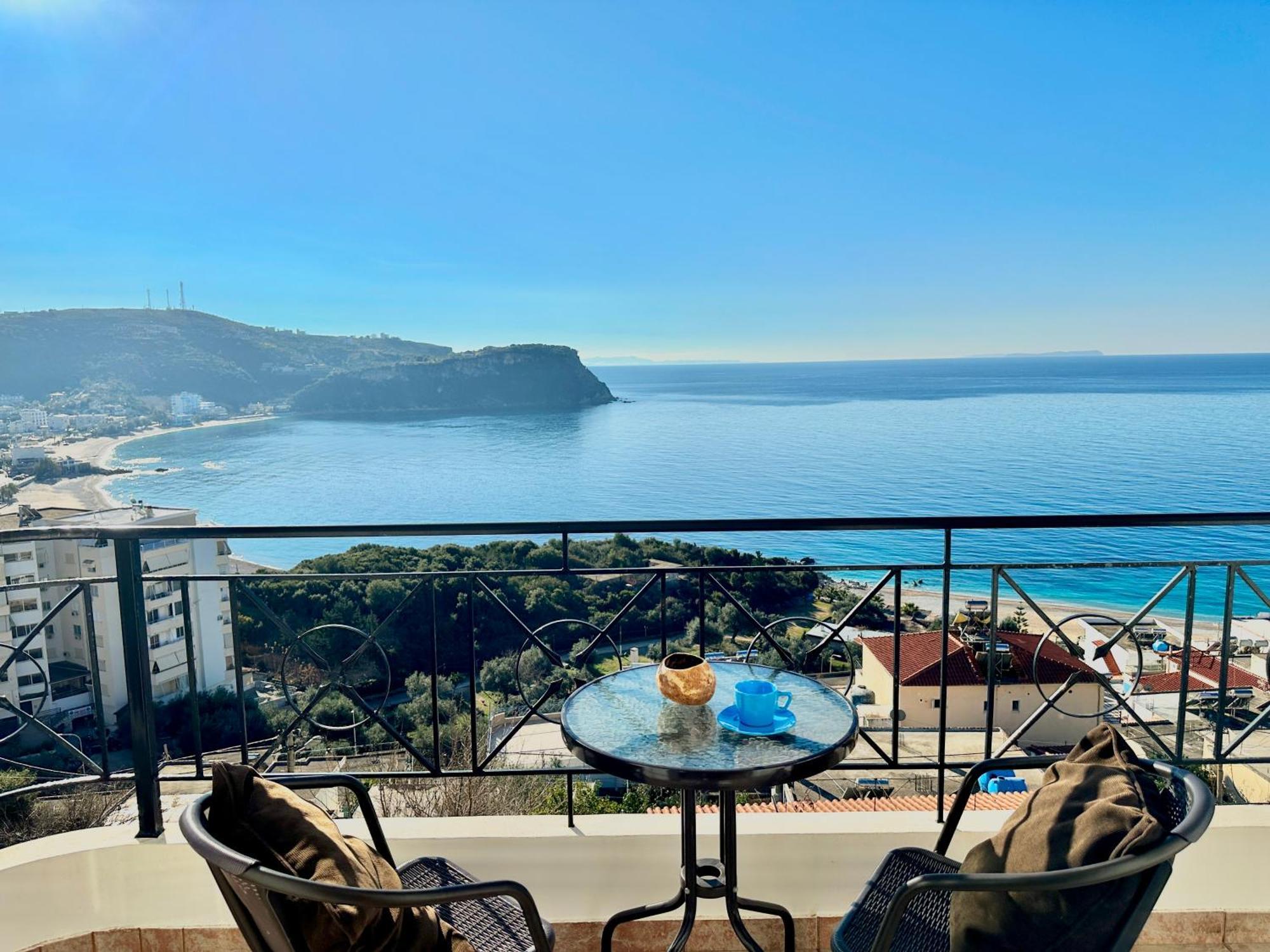 Roumers Himara Exterior photo