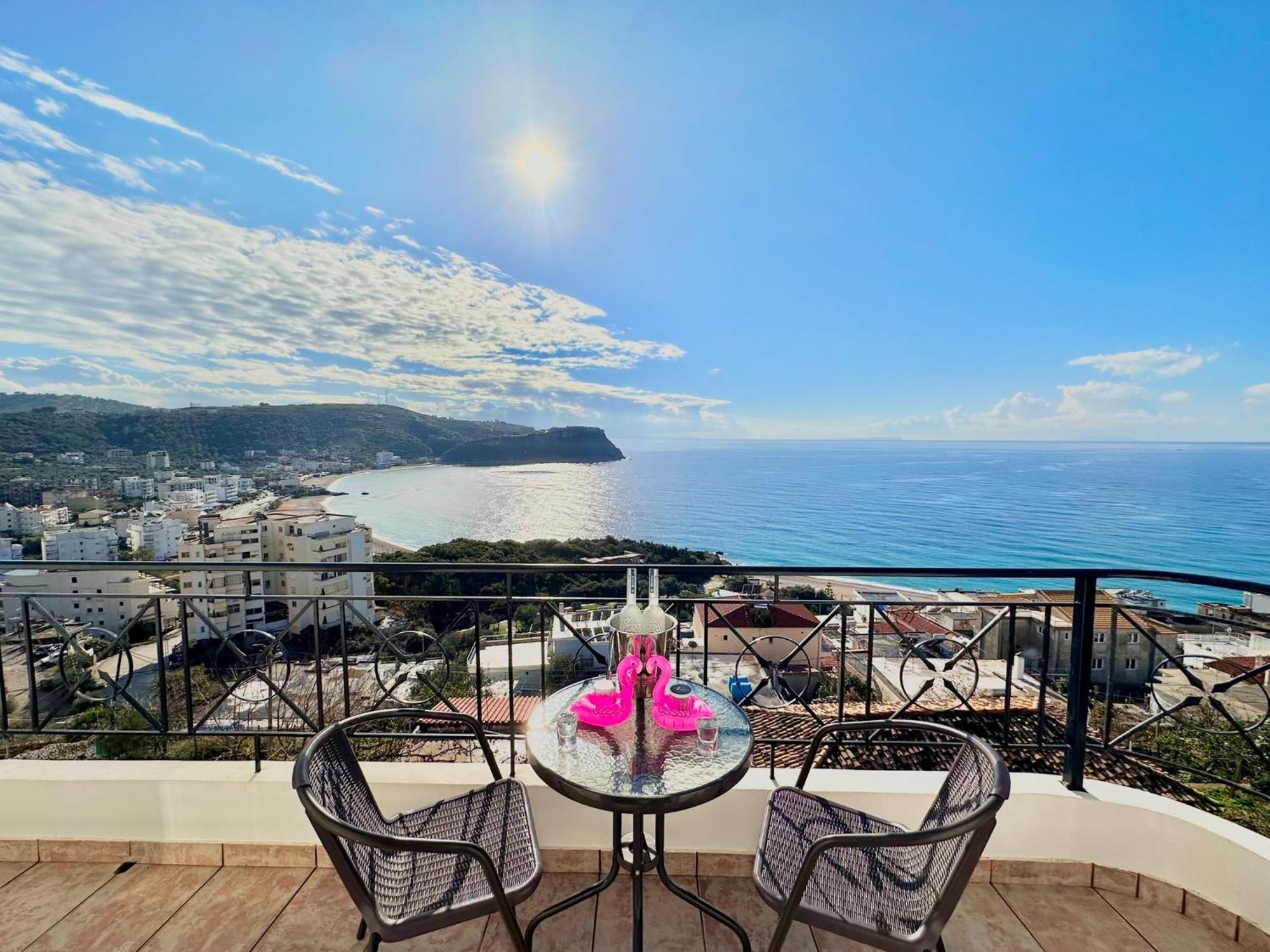 Roumers Himara Exterior photo