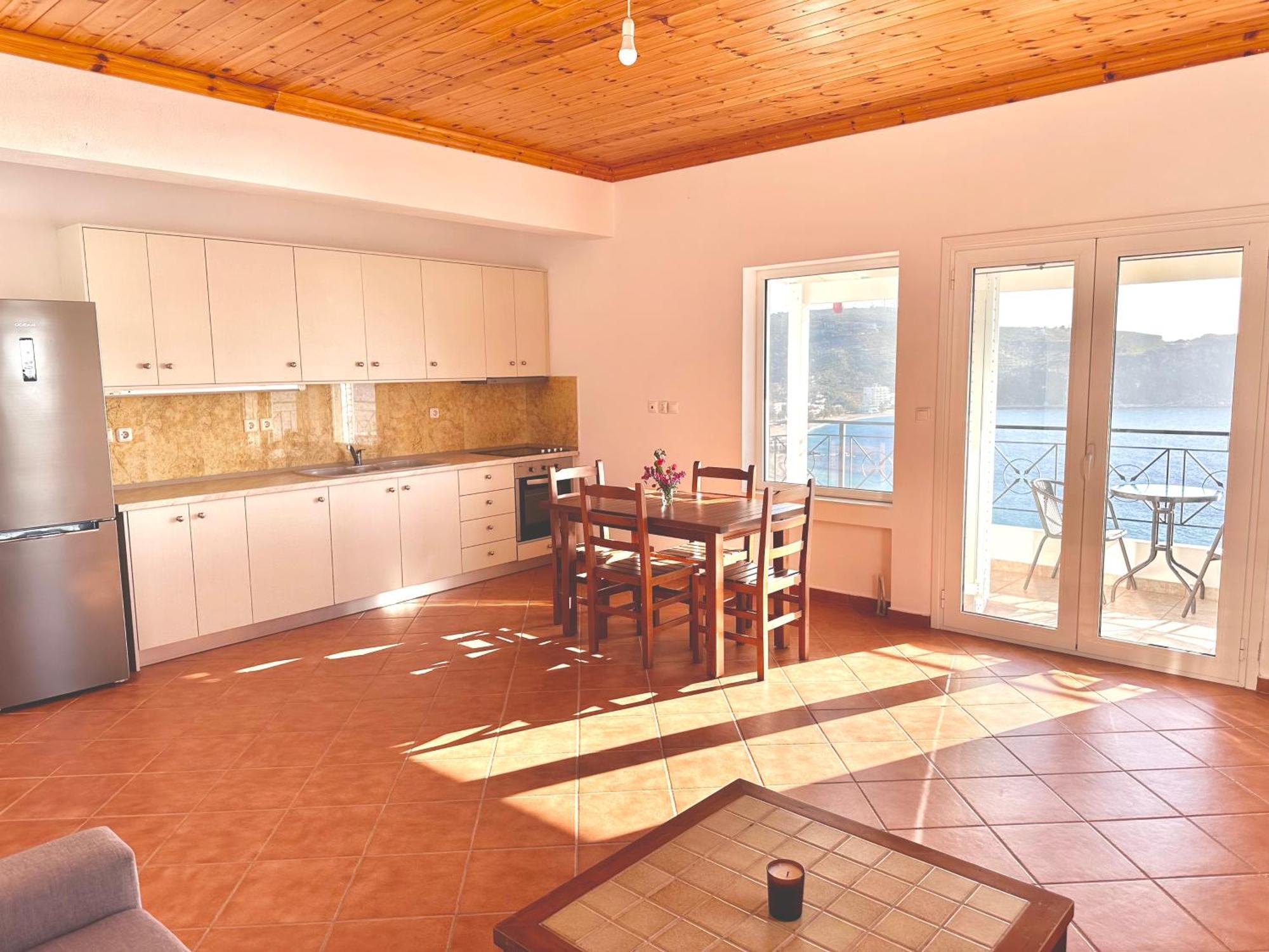 Roumers Himara Exterior photo